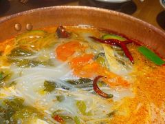 -洱火云南酸菜牛肉火锅(石景山当代商城店)