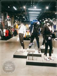 -adidas(德基广场店)