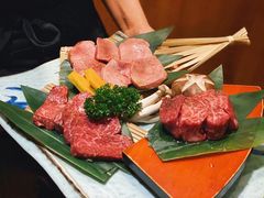 厚切拼盘-炼火烤肉店