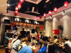 -爆炸头阿姨小四川正宗川味小吃(无任何分店)