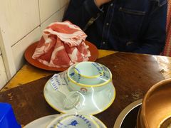-洞庭洲·防空洞火锅·烧烤·铜锅涮肉(新百广场店)