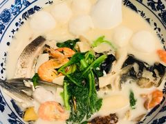 精品八宝鱼头王-山外山菜馆(玉泉路店)