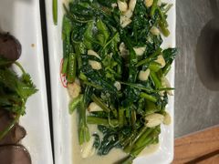 -潮界(LU·ONE凯德晶萃广场店)