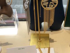 -LADY FAFA(巨鹿路陕西南路路口店)