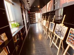 -钟书阁(松江泰晤士小镇店)