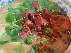 红烧牛肉面-金杨拉面王小吃面馆·牛三宝面·红烧牛肉粉