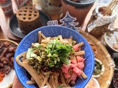-包整·丝娃娃(甲秀楼景观店)