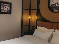 -万泊酒店(长沙五一广场国金中心店)