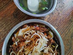 -灵山卢梅燕粉店