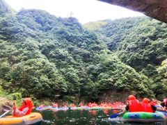 -安吉龙王山峡谷漂流