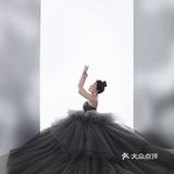单色背景婚纱照
