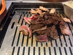 -臻牛烤肉