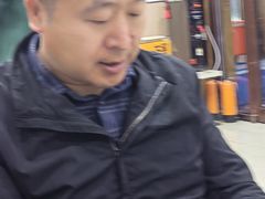 -湖南人家湘菜馆(镇江路店)