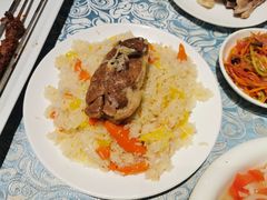 精品手抓饭-巴扎美食·新疆菜·西域歌舞表演餐厅(新疆大厦店)