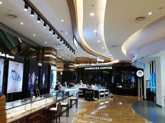 -王府井百货熙地港店