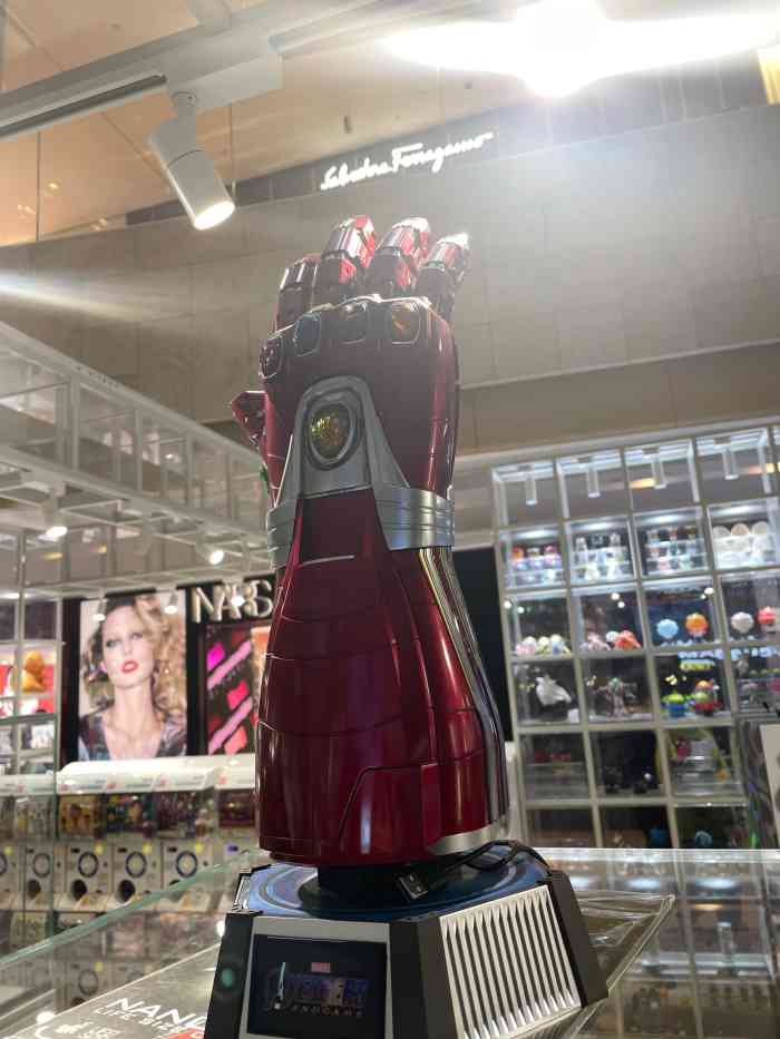 deji mamo(德基广场二期店)-"开在德基负1层的一家手办店,好像都是