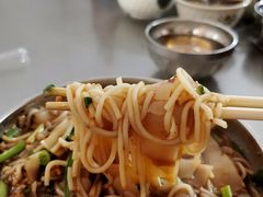 -正宗杨记普洱酸醋米线(总店)