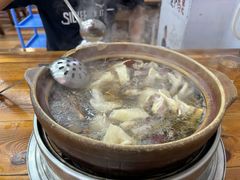 -广味炭炉鸡煲(宝业路分店)