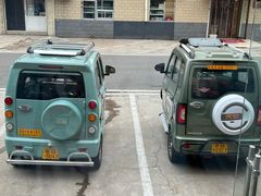 -鸿亨泰杂鱼馆(港馨家园店)