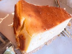 柠檬芝士蛋糕配芒果百香果酱-wagas(暖山店)