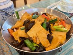 -自游人·美食一楼