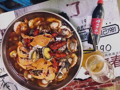 -老东镇啤酒屋海鲜加工·蒸汽海鲜·海鲜烧烤(台东店)