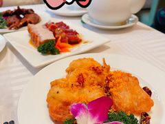 -上海虹桥君丽假日酒店(娄山关路地铁站店)