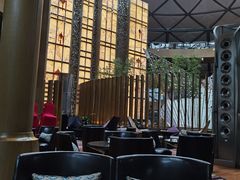 -上海滴水湖皇冠假日酒店