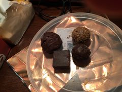 -VENCHI 闻绮(北京国贸商城店)