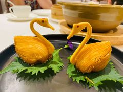 鲍鱼天鹅酥-白天鹅宾馆-宏图府餐厅