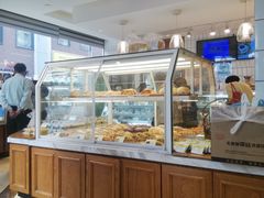 面包甜点陈列柜-老大昌(淮海中路店)