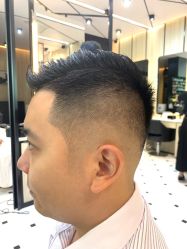 -HAIR CORNER