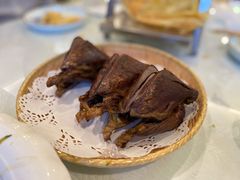 黄泥烧鸽子-燕郊烧鸽子(酷车小镇店)