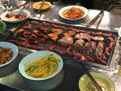 -马路牙子烧烤音乐酒馆(望京店)