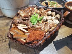 招牌筲箕卤菜-灶东家民间菜(回兴店)