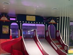 -涨巢·潮玩水疗局