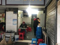 门面-酒宝荡烧烤(长航局江大路住宅小区店)