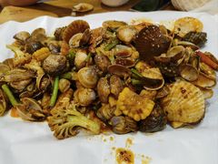 -东来菜馆•手抓海鲜家常菜•海鲜锅贴(鸽子窝店)
