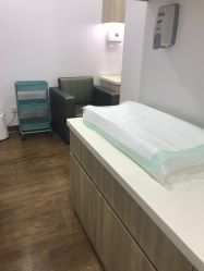 -睿宝儿科·眼科·口腔(静安大悦城门诊部)