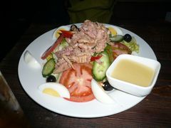 吞拿鱼沙拉-Helens海伦司小酒馆(津湾广场店)
