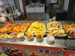 自助取餐区-泰龙城小吃街