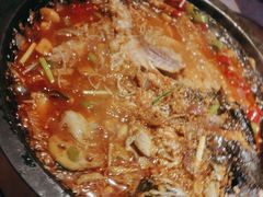 -鸣记脆皮烤鱼·海鲜烤鱼(三八广场店)