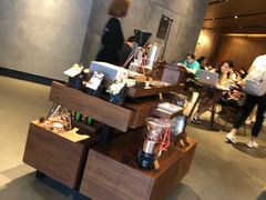 -星巴克(西藏路店)