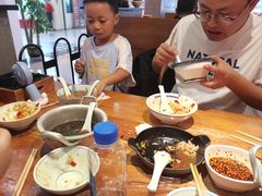 -怪噜范·老贵阳街头名小吃(鸿通城店)