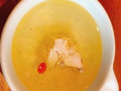 -云海肴·汽锅鸡·云南菜(天山百盛优客店)