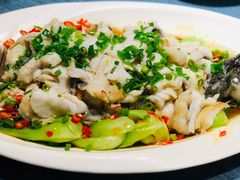 碧波汆水鲈鱼-隐食私房菜(老街店)