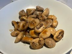 -MONICH牛排融合餐厅(和义大道购物中心店)