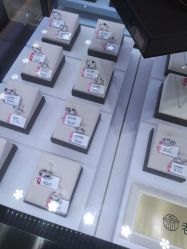 -老庙黄金(石路店)