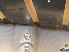 -星巴克臻选(上海合生汇1F店)