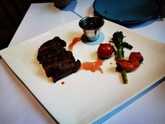 安格斯牛西冷牛排-乐意坊Alla Torre意大利手工披萨(陆家嘴旗舰店)